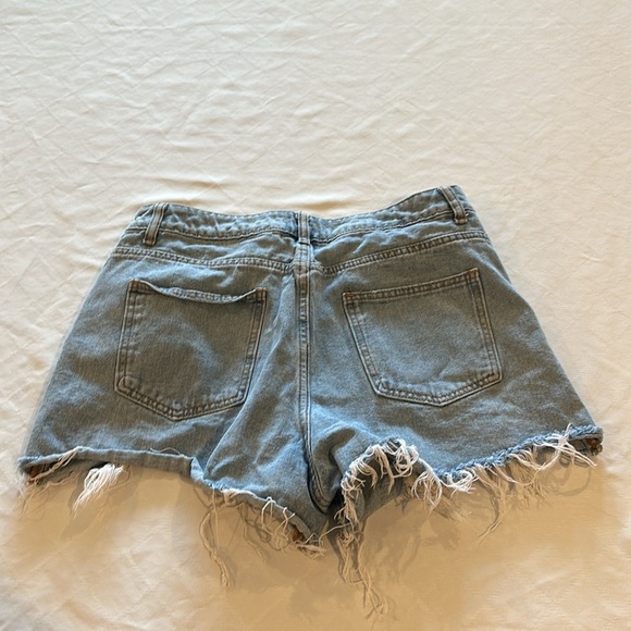 Blue‎ Buttercup high rise Distressed Denim Jean Shorts large EUC - Picture 4 of 4